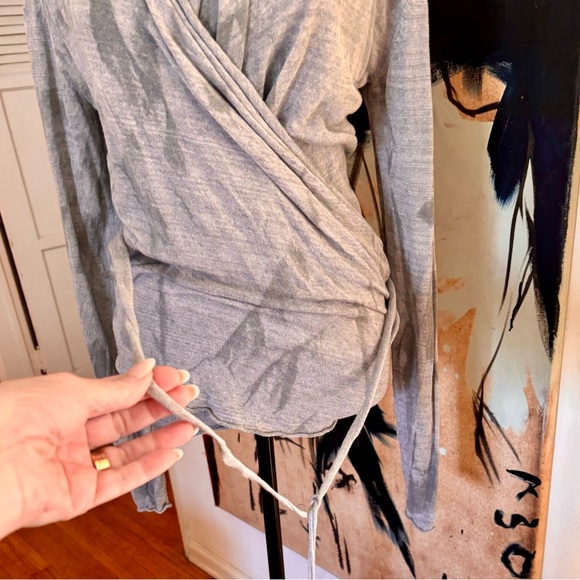 Sarah Pacini Abstract Wrap Sweater Top - Picture 5 of 6